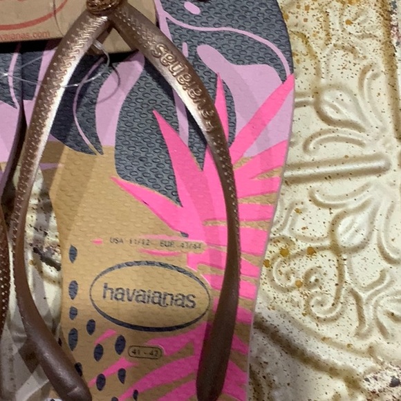 Havaianas Size 11/12 left - Picture 2 of 5